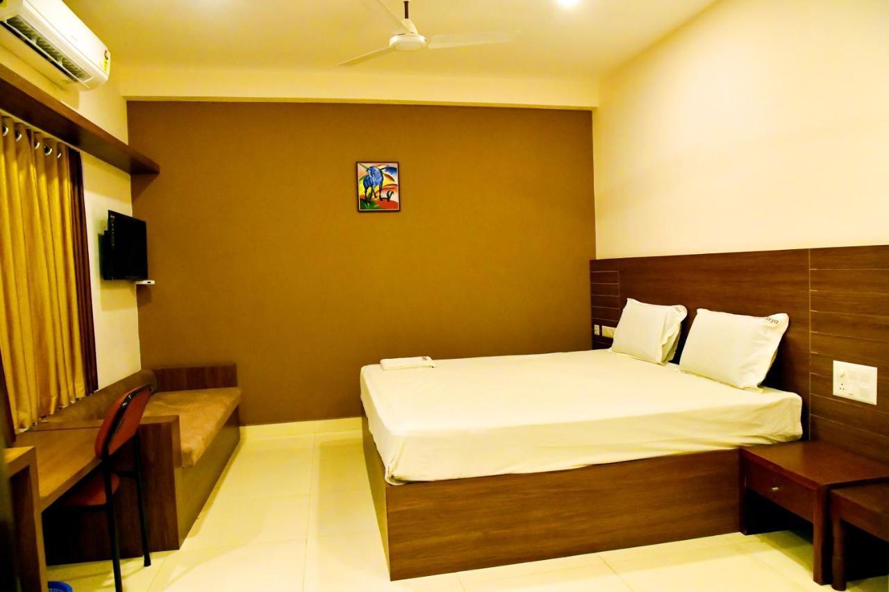 Hotel Chanakya Palakkad Exterior photo
